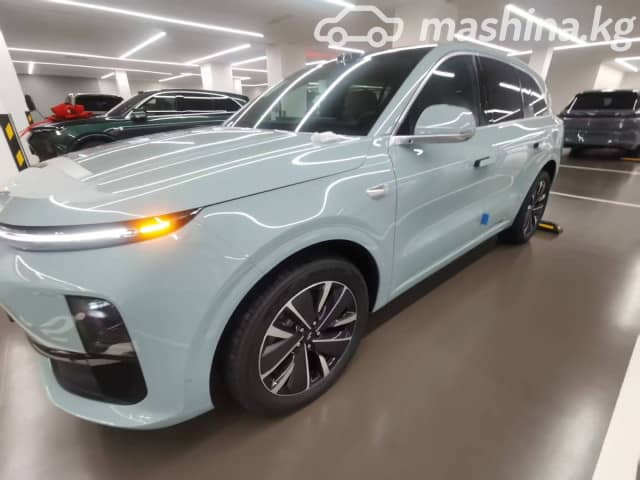 LiXiang L6 1.5hyb AT 4WD