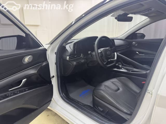 Hyundai Elantra VII (CN7) 1.6 AT