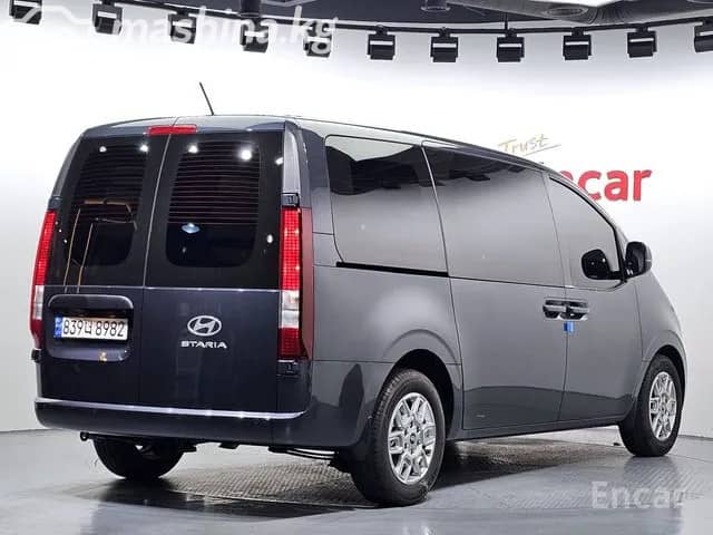 Hyundai Staria 3.5 AT