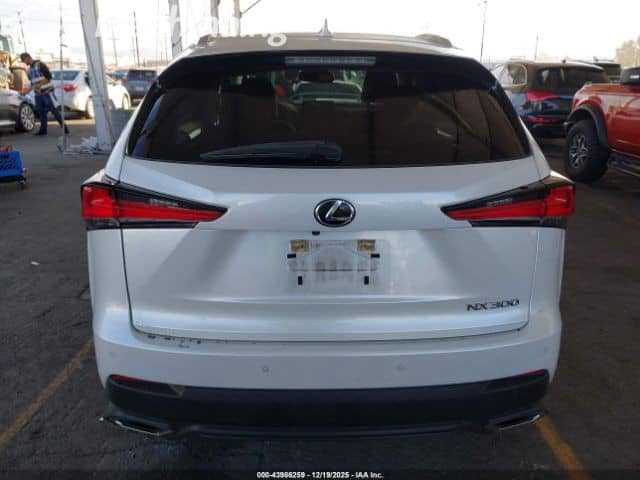 Lexus NX I Рестайлинг 300 2.0 AT