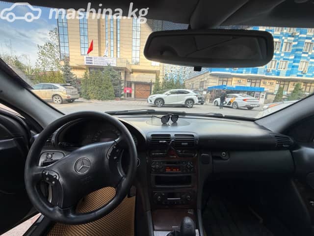 Mercedes-Benz C-Класс II (W203) 320 3.2 MT