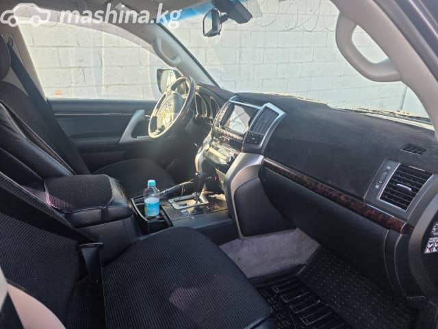 Toyota Land Cruiser 200 Series Рестайлинг 1 4.6 AT 4WD