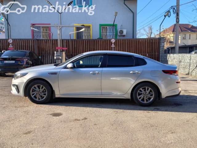 Kia K5 II 2.0 AT