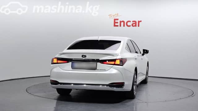 Lexus ES VII Рестайлинг 300h 2.5hyb CVT