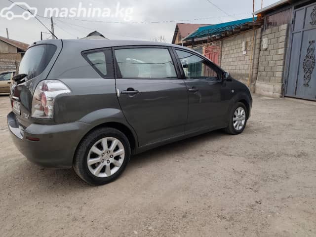 Toyota Corolla Verso I Рестайлинг 1.6 MT