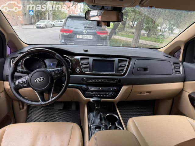 Kia Carnival III 2.2d AT
