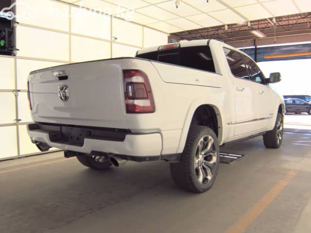 RAM 1500 V Quad Cab 5.7 AT 4WD