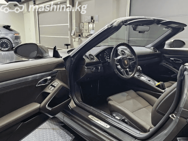 Porsche Boxster IV 718 (982) GTS 2.5 AMT