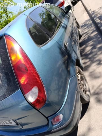 Nissan Almera Tino 1.8 MT