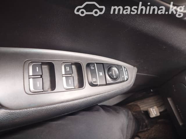 Kia K5 II 2.0 AT