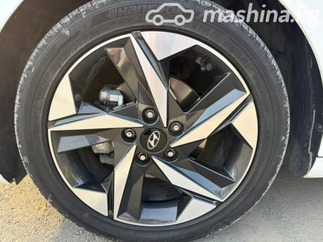 Hyundai Avante VII 1.6 CVT