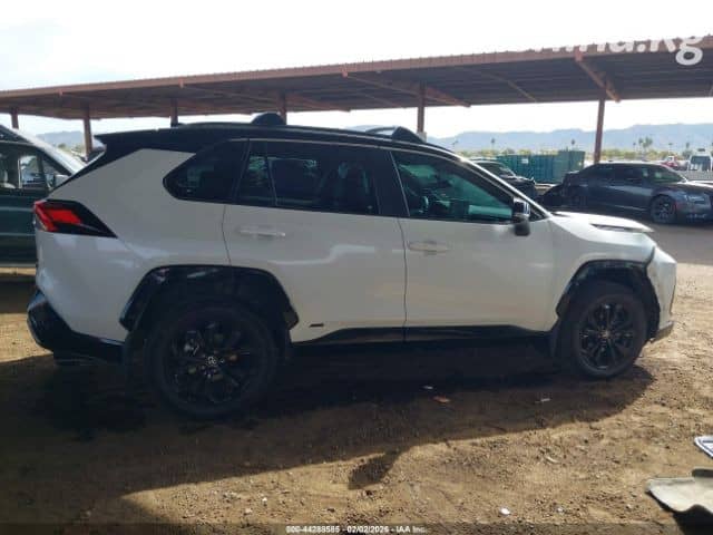 Toyota RAV4 V (XA50) 2.5hyb CVT 4WD