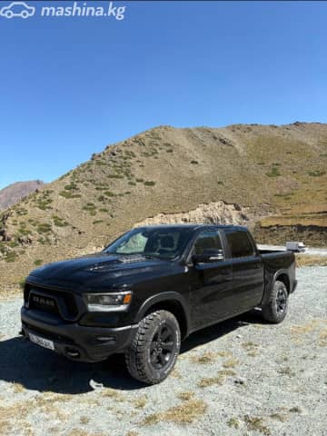RAM 1500 V Quad Cab 5.7 AT 4WD