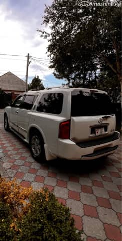 Infiniti QX56 II QX56 5.6 AT 4WD