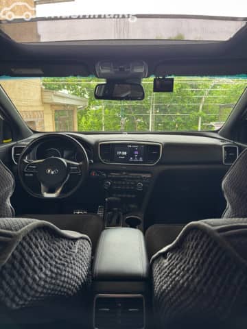 Kia Sportage IV Рестайлинг 2.0d AT