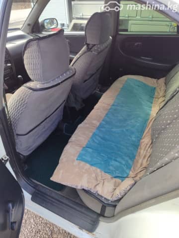 Nissan Primera I (P10) 1.6 MT