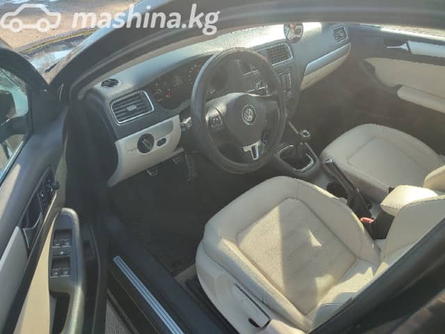 Volkswagen Jetta VI 2.5 MT
