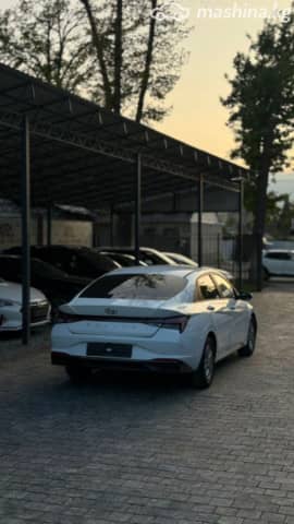 Hyundai Avante VII 1.6 AT