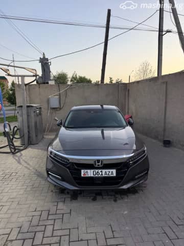 Honda Accord X 2.0hyb CVT