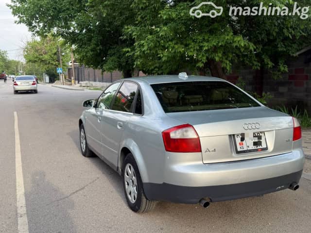 Audi A4 II (B6) 1.8 AT 4WD