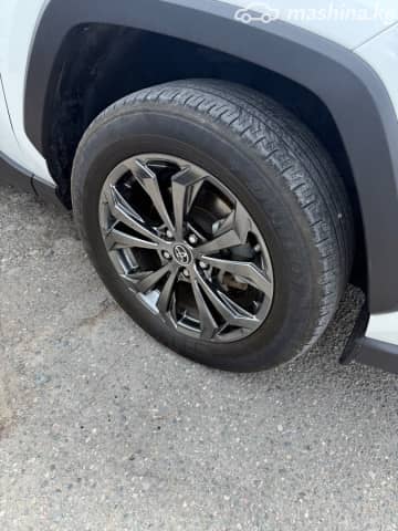 Toyota RAV4 V (XA50)