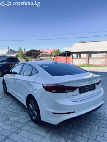 Hyundai Elantra VI (AD) 2.0 AT
