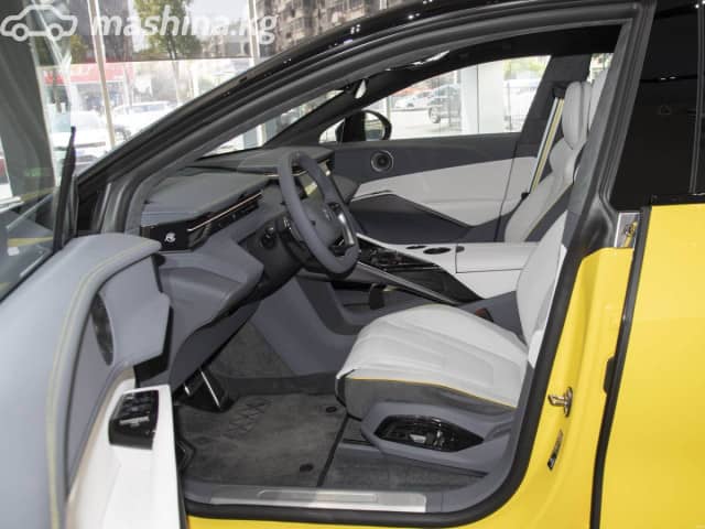 Lotus Eletre R Electro AT 4WD
