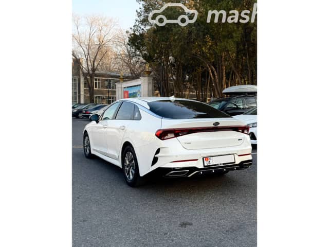 Kia K5 III 2.0hyb AT