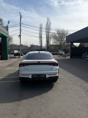 Kia K5 III LPi 2.0 AT