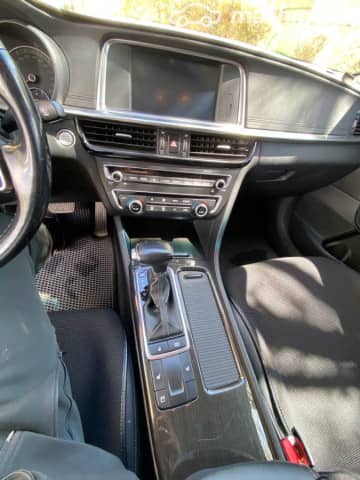 Kia K5 II 2.0 AT