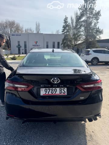 Toyota Camry VIII (XV70)
