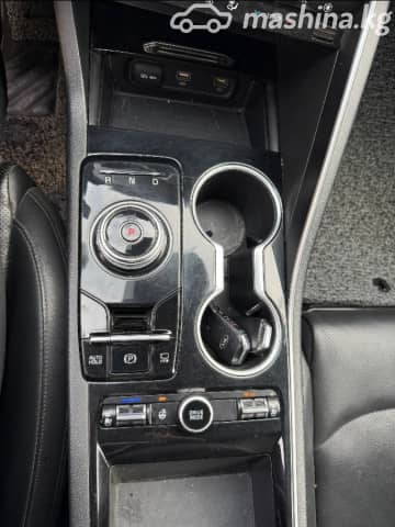Kia K5 III LPi 2.0 AT