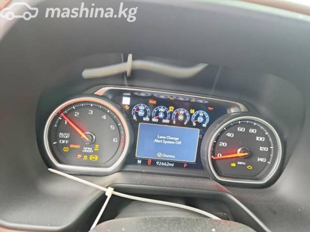 Chevrolet Tahoe V 6.2 AT