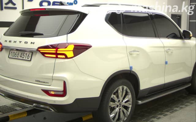 SsangYong Rexton IV Рестайлинг 2.2d AT 4WD