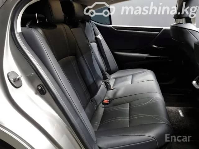 Lexus ES VII Рестайлинг 300h 2.5hyb CVT