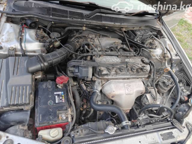 Honda Accord VI 2.0 AT