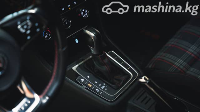 Volkswagen Golf GTI VII Рестайлинг 2.0 AMT