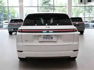 LiXiang L7 Pro 1.5hyb AT 4WD