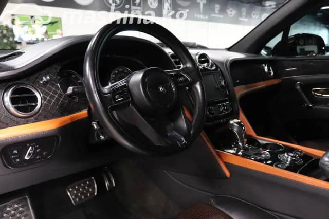 Bentley Bentayga I 4.0 AT 4WD
