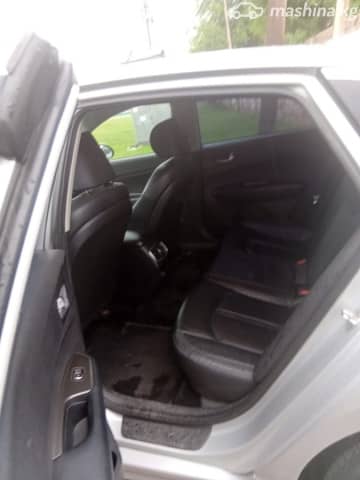 Kia K5 II 2.0 AT