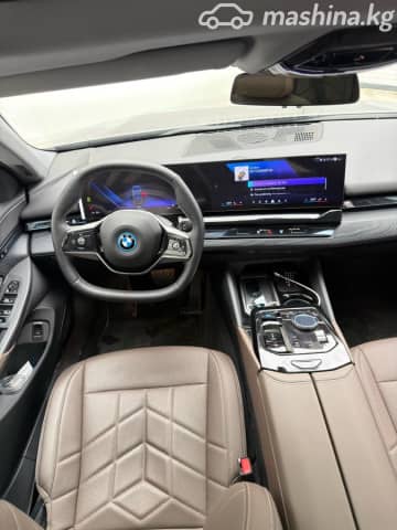 BMW i5 eDrive35L Electro AT
