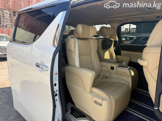 Toyota Alphard III Рестайлинг 2.5hyb CVT 4WD