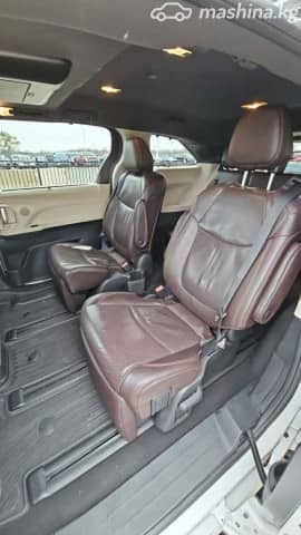 Toyota Sienna IV 2.5hyb AT
