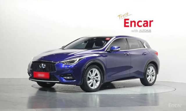 Infiniti Q30 2.0 AMT