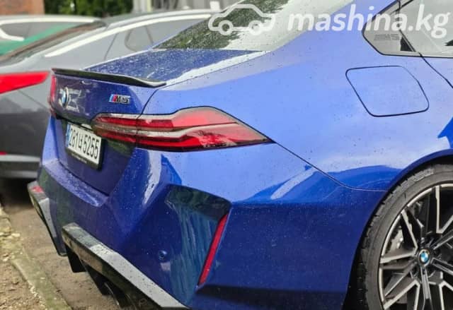 BMW M5 VII (G90) 4.4hyb AT 4WD