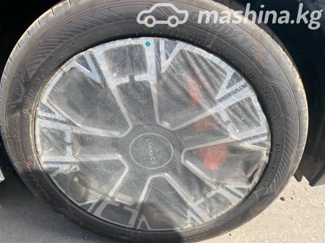 Lynk & Co 900 2.0hyb AT 4WD