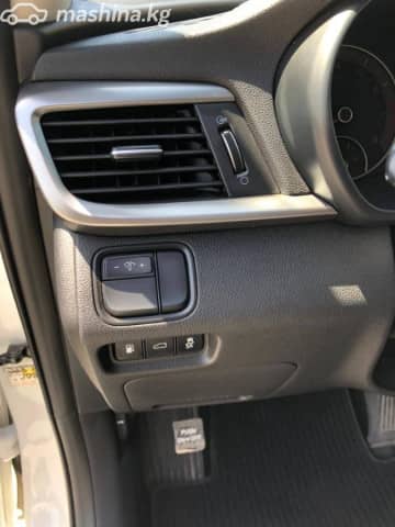Kia K5 II 2.0 AT