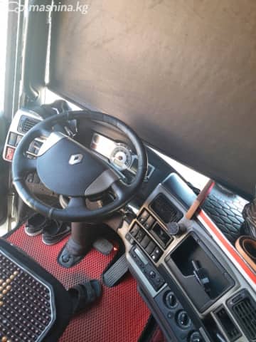 Renault Magnum