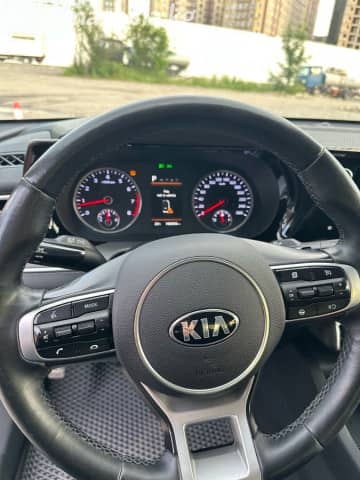 Kia K5 III LPi 2.0 AT