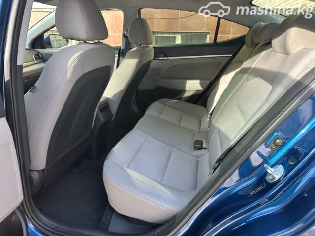 Hyundai Elantra VI (AD) 2.0 AT